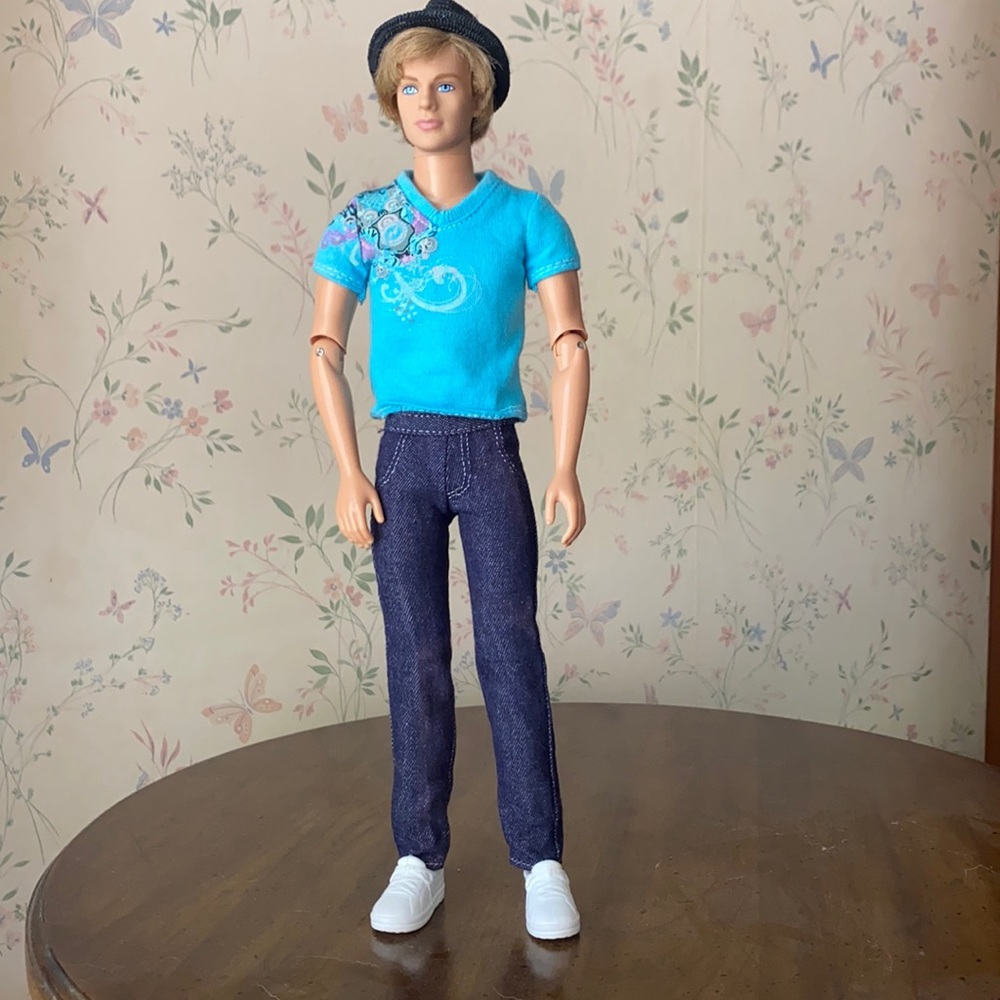 Fashionista Ken doll
